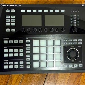 Used Native Instruments Maschine Studio MIDI Controller